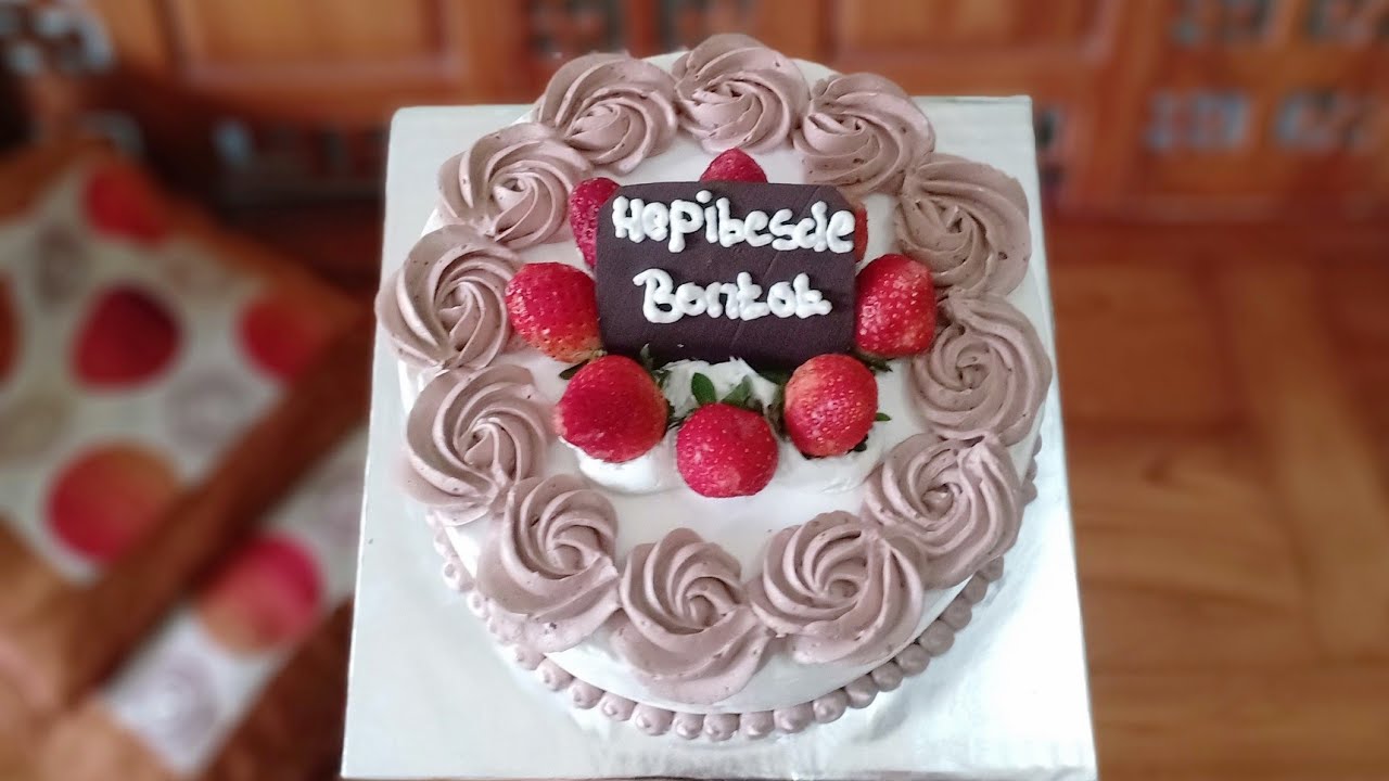 Detail Cake Ultah Simple Elegan Nomer 37