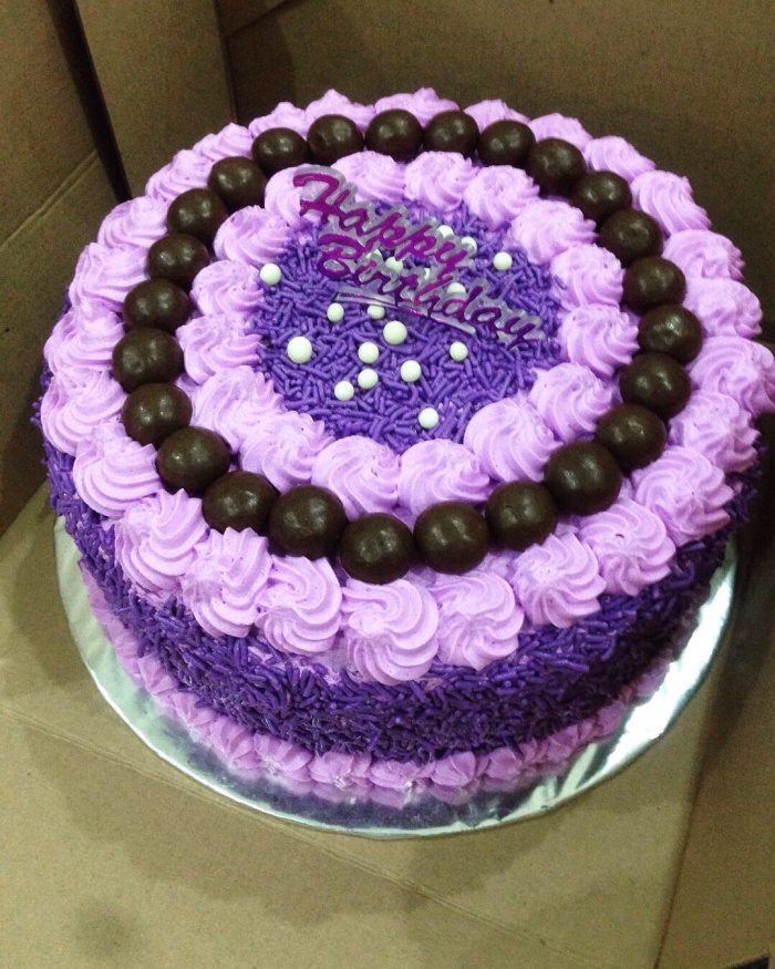 Detail Cake Ultah Warna Ungu Nomer 2