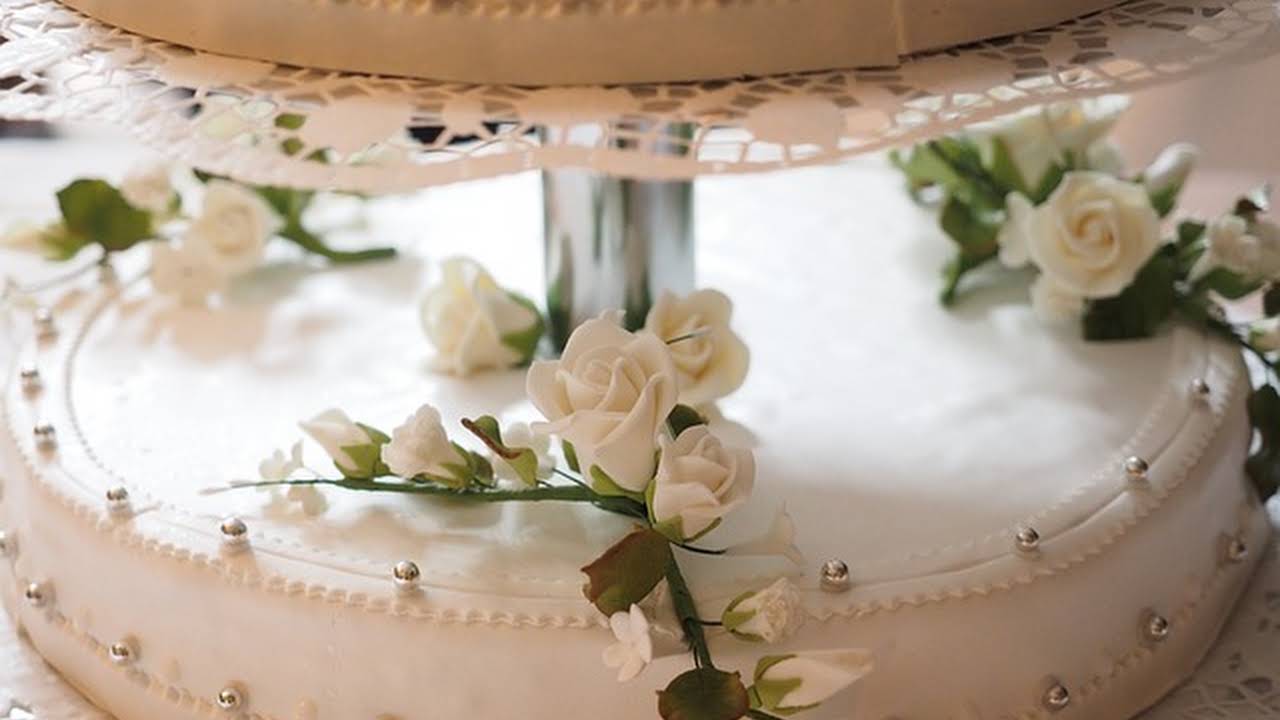 Detail Cake Wedding Sederhana Nomer 27