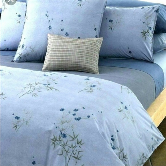 Detail Calvin Klein Bamboo Flowers Sheets Nomer 12