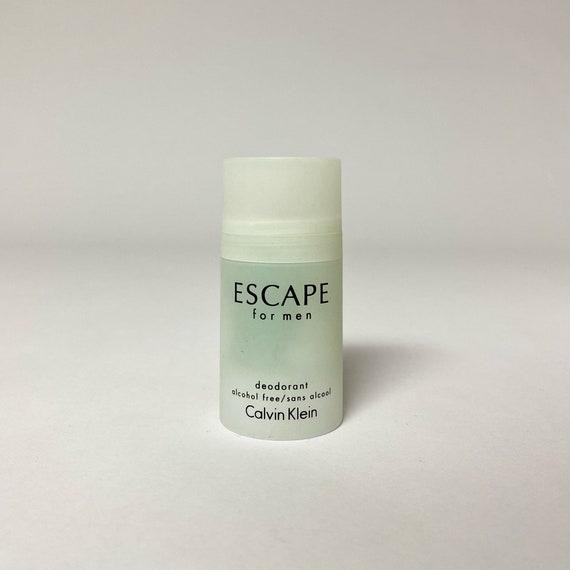 Detail Calvin Klein Escape Deodorant Nomer 10