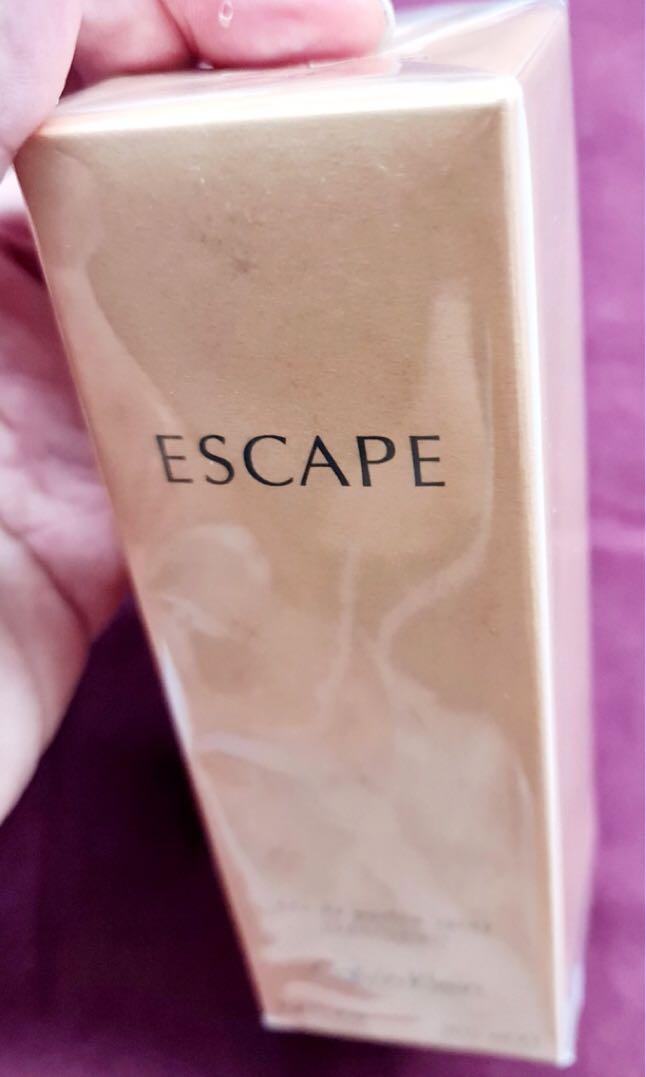 Detail Calvin Klein Escape Deodorant Nomer 42