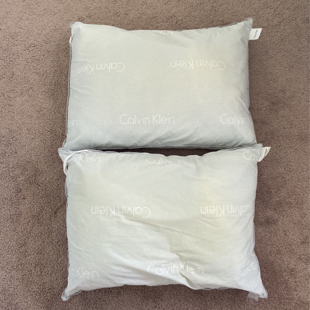 Detail Calvin Klein Feather Pillow Nomer 52