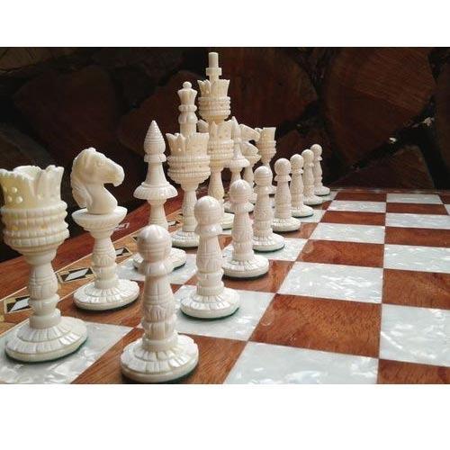 Detail Camel Bone Chess Set Nomer 17