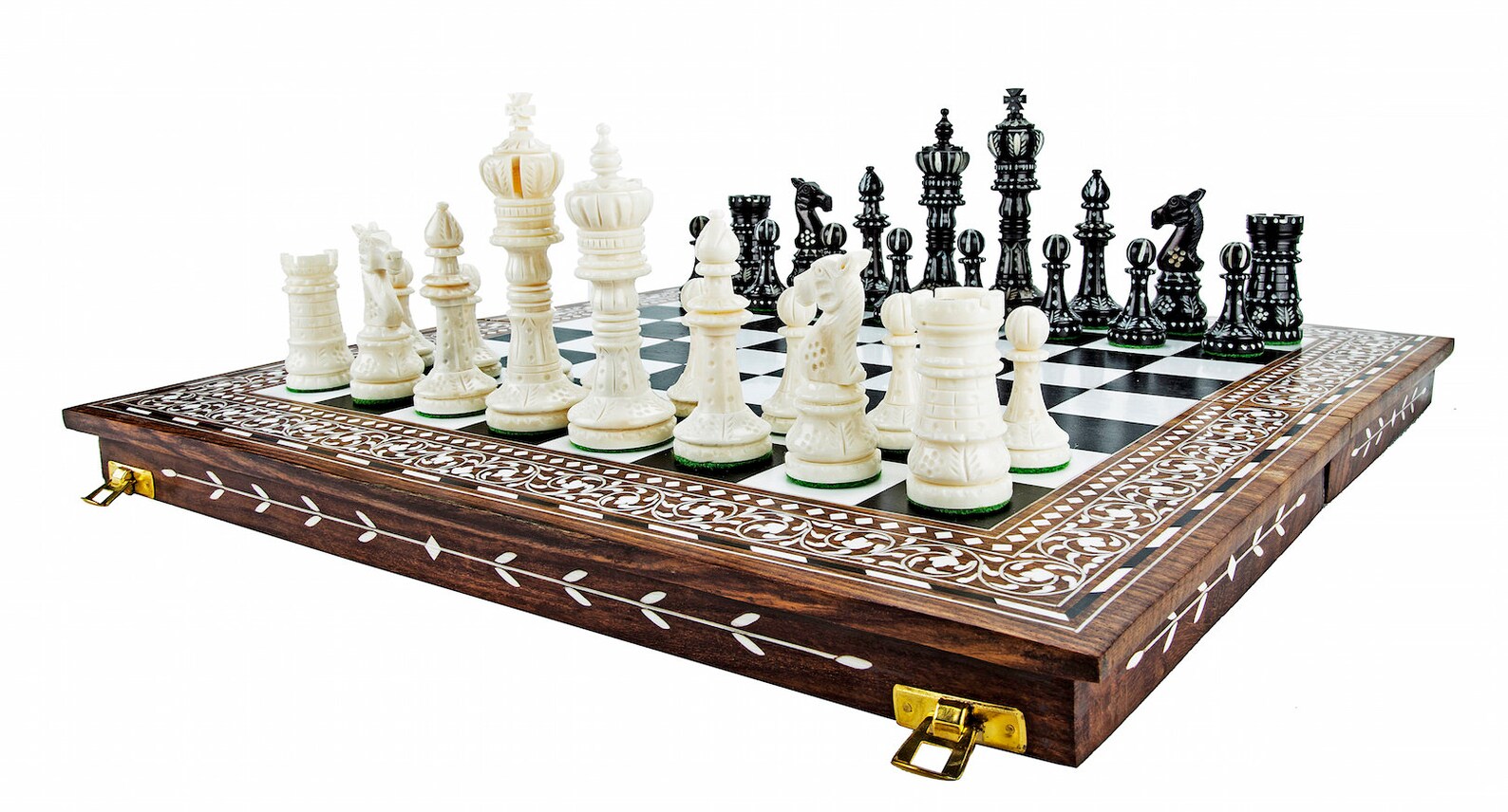 Detail Camel Bone Chess Set Nomer 5