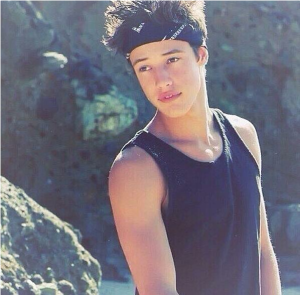 Detail Cameron Dallas Png Nomer 39