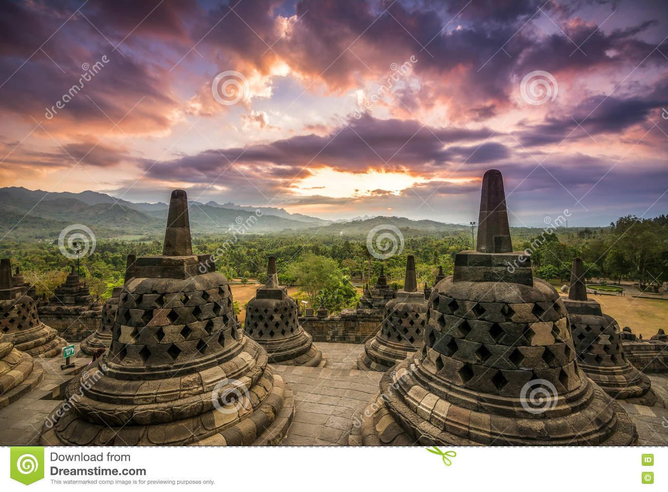 Detail Candi Borobudur Hd Nomer 58
