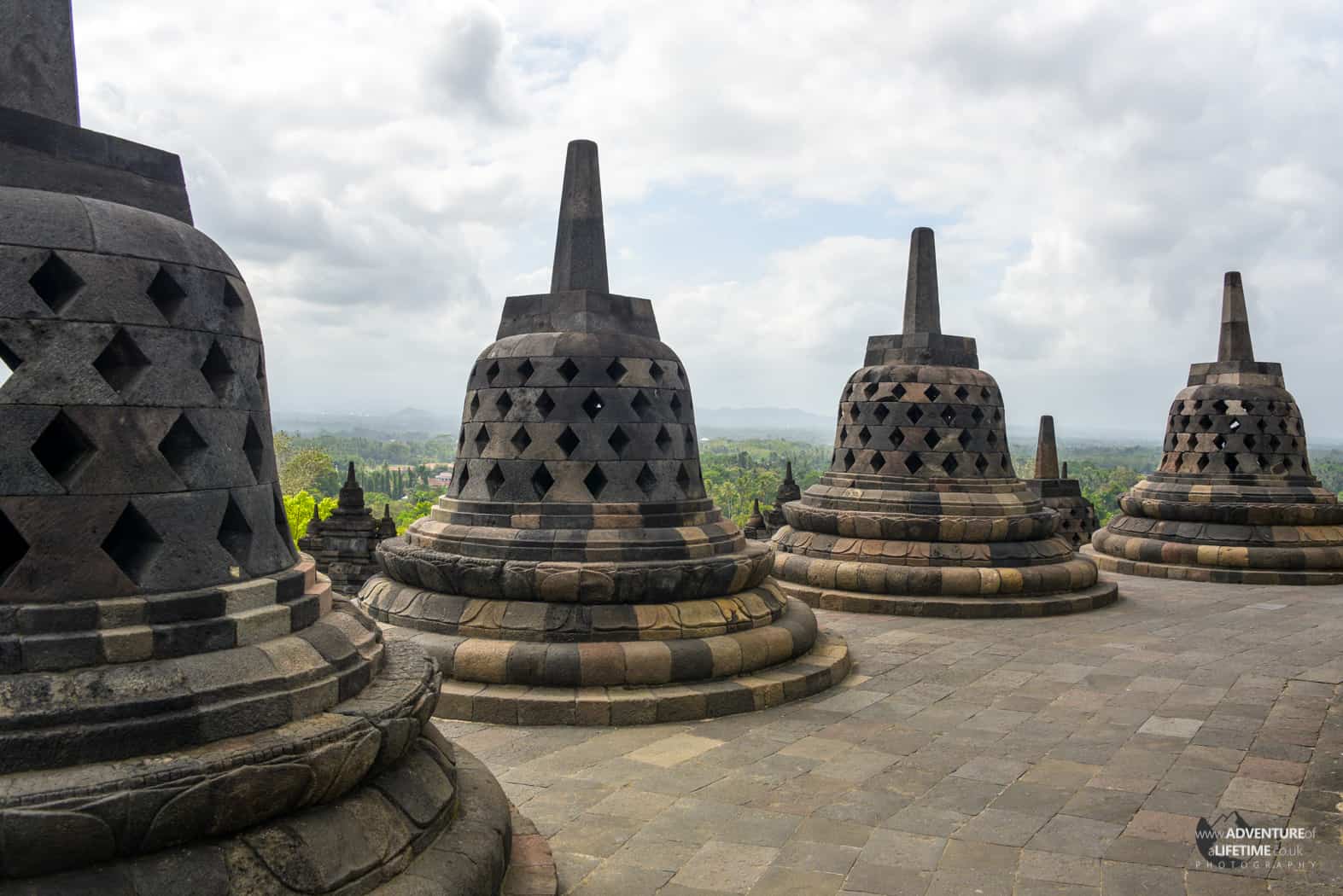 Detail Candi Dan Stupa Nomer 17