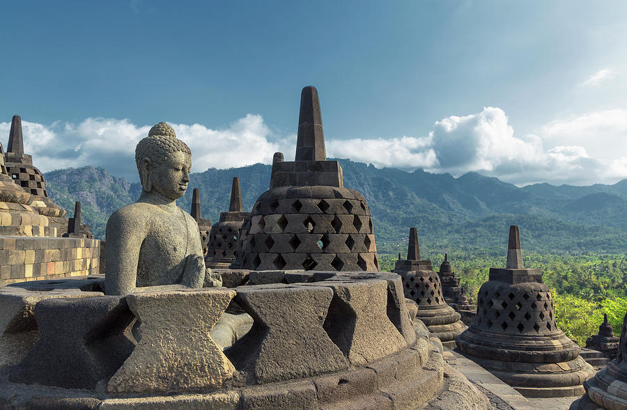 Detail Candi Dan Stupa Nomer 27