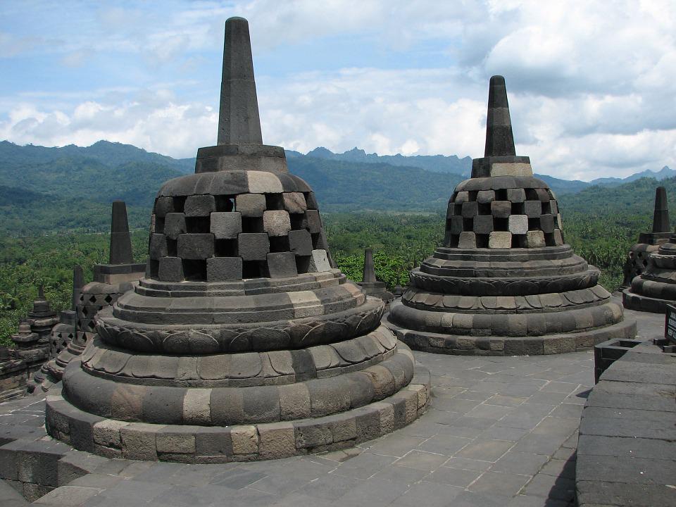 Detail Candi Dan Stupa Nomer 5