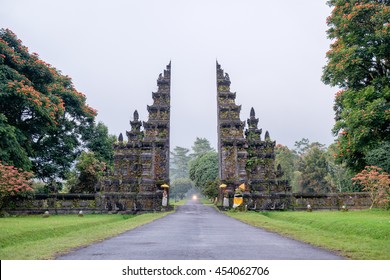 Detail Candi Hindu Di Bali Nomer 16