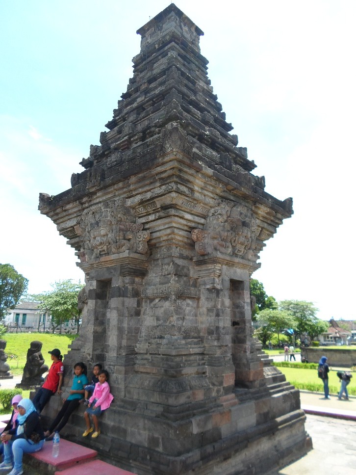 Detail Candi Penataran Png Nomer 17