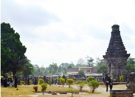 Detail Candi Penataran Png Nomer 38