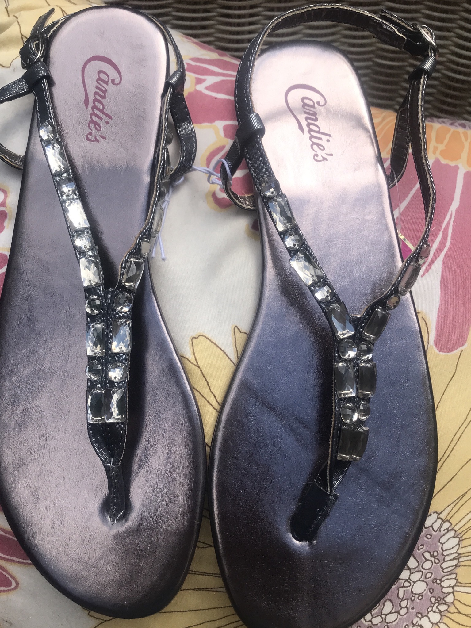 Detail Candies Flip Flops Nomer 36