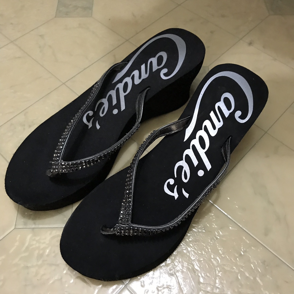 Detail Candies Flip Flops Nomer 41