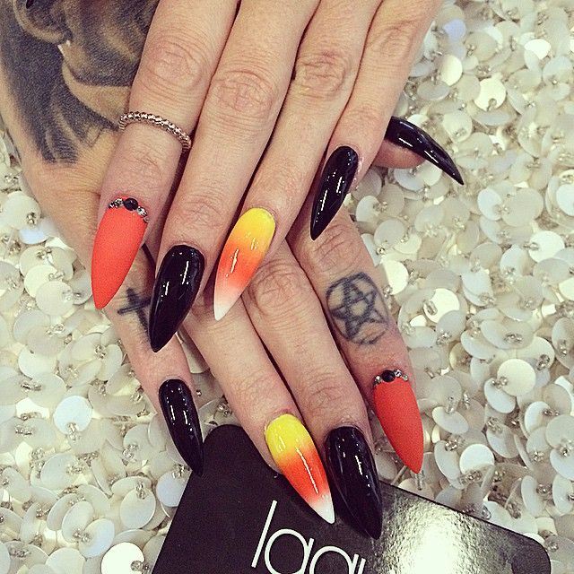 Detail Candy Corn Nails Pinterest Nomer 7