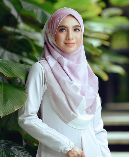 Detail Cantik Wanita Muslimah Nomer 48