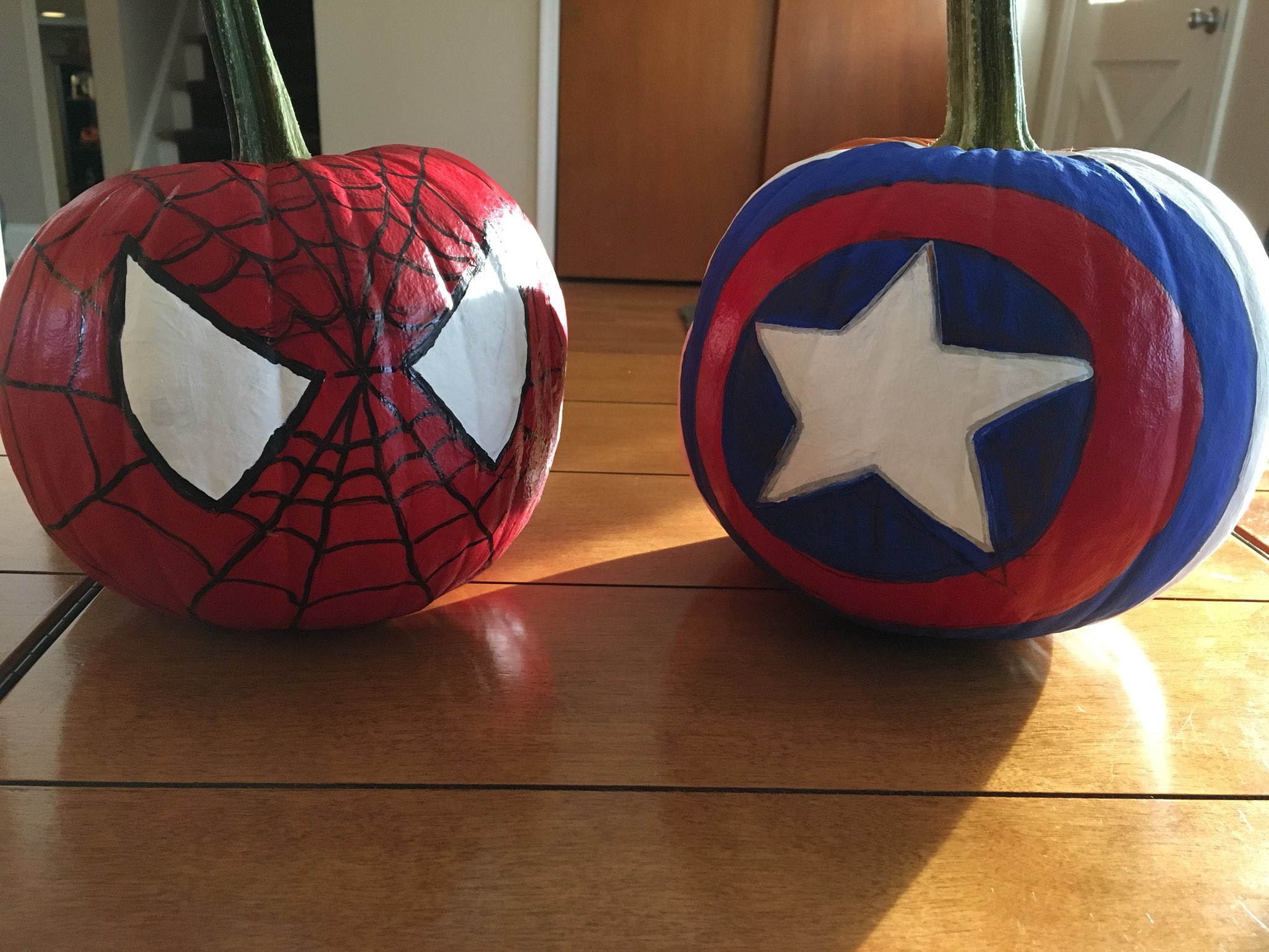 Detail Captain America Painted Pumpkin Nomer 16