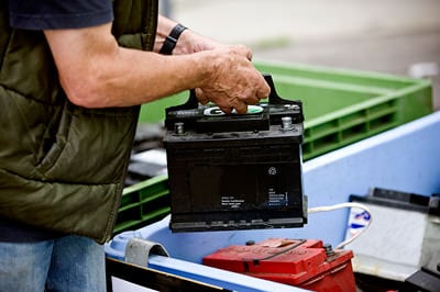 Detail Car Battery Pictures Nomer 23