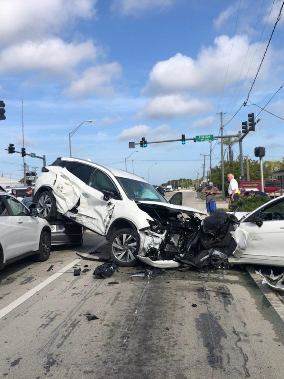 Detail Car Crash Image Nomer 2