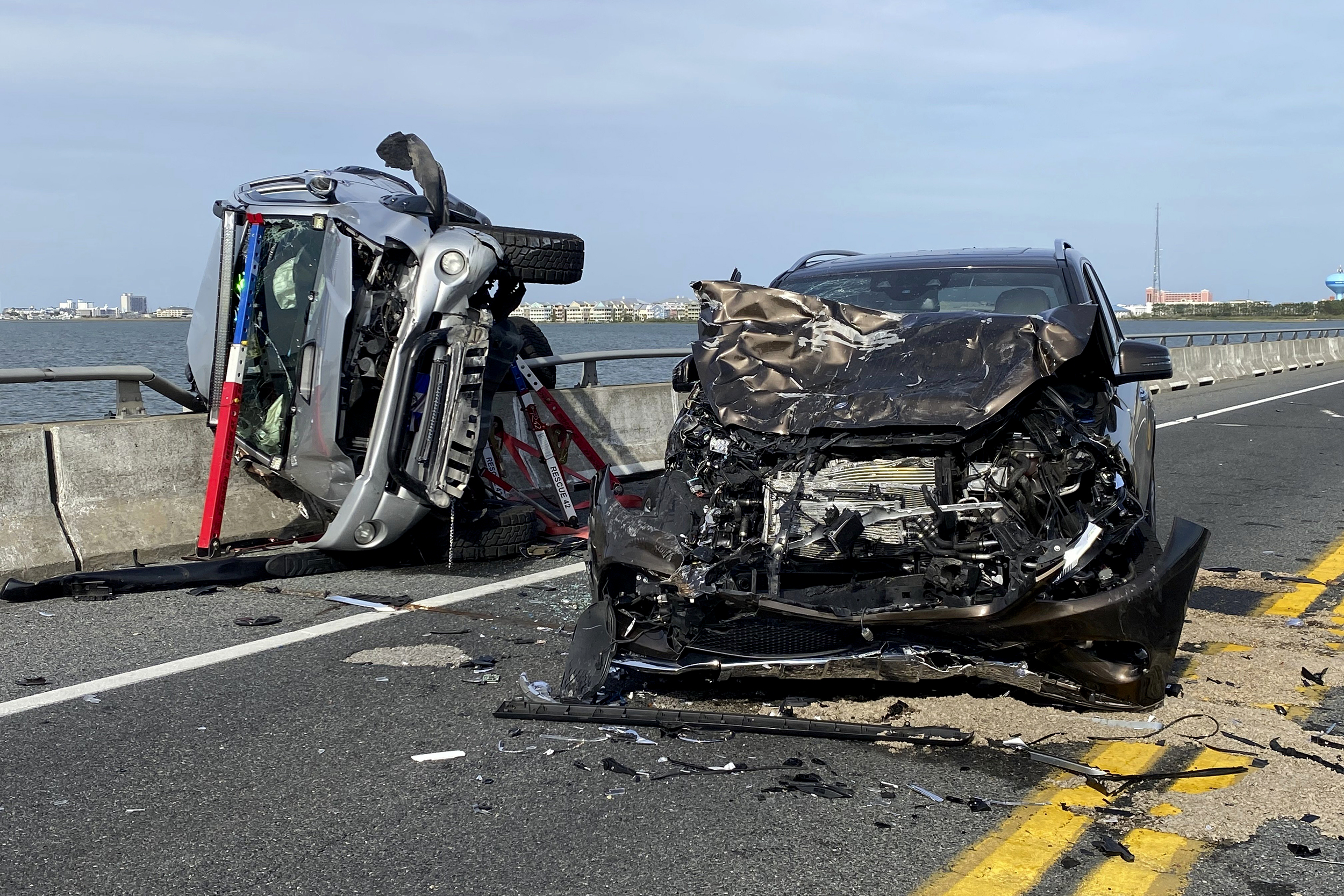 Detail Car Crash Image Nomer 15