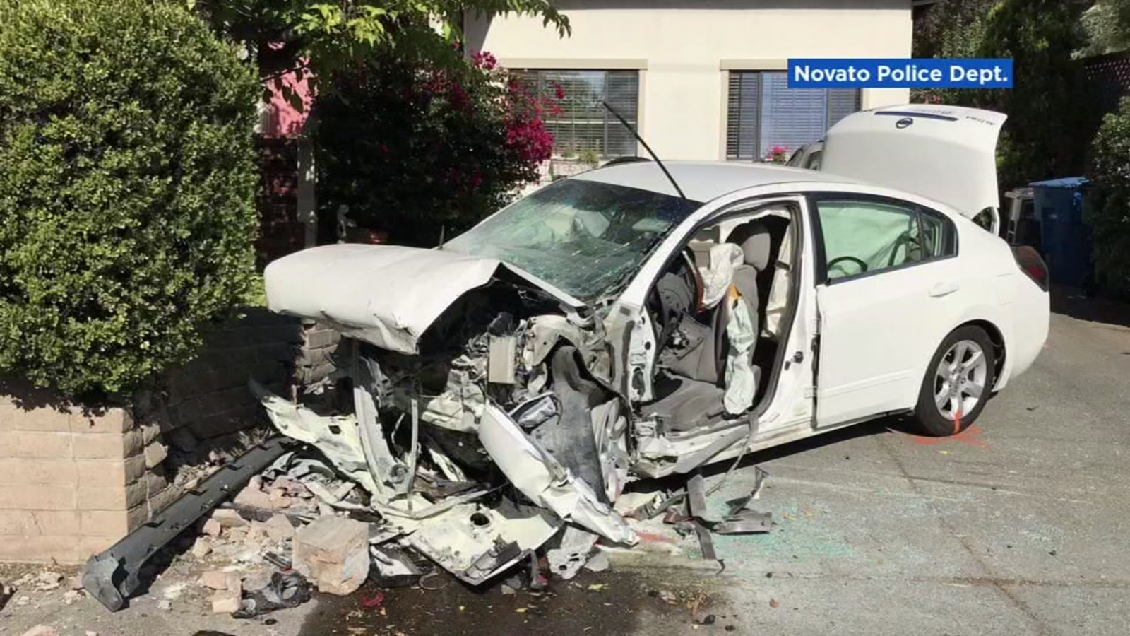 Detail Car Crash Image Nomer 25