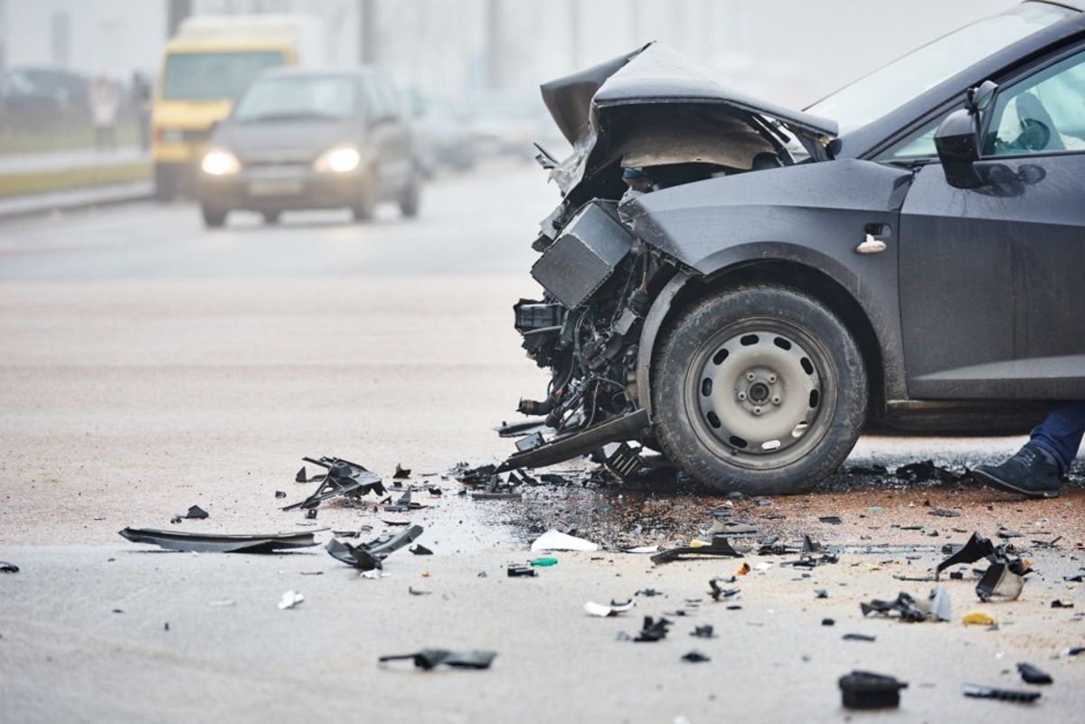 Detail Car Crash Image Nomer 28
