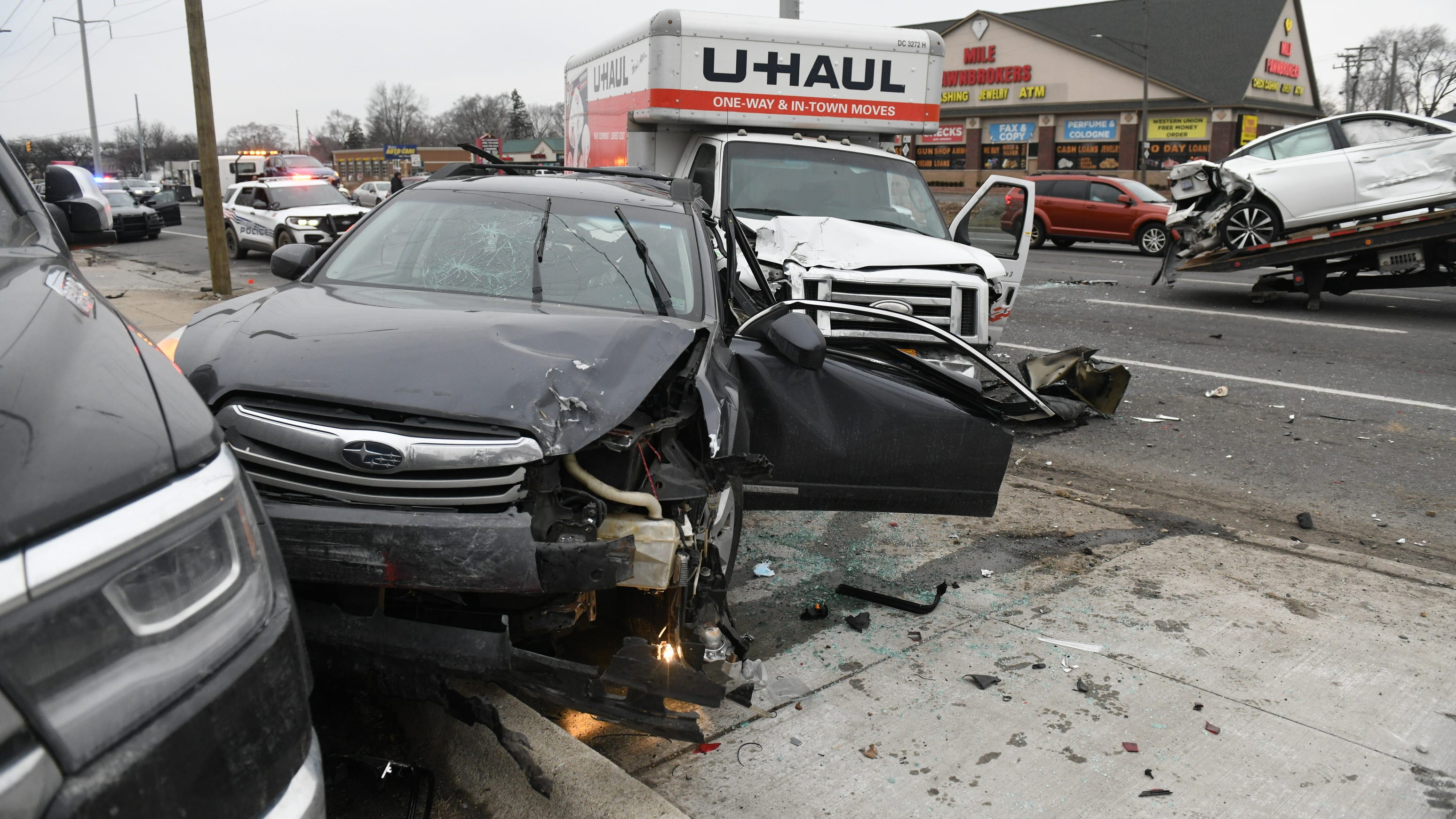 Detail Car Crash Image Nomer 29