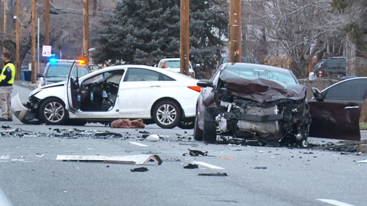 Detail Car Crash Image Nomer 41