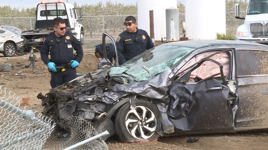 Detail Car Crash Image Nomer 48
