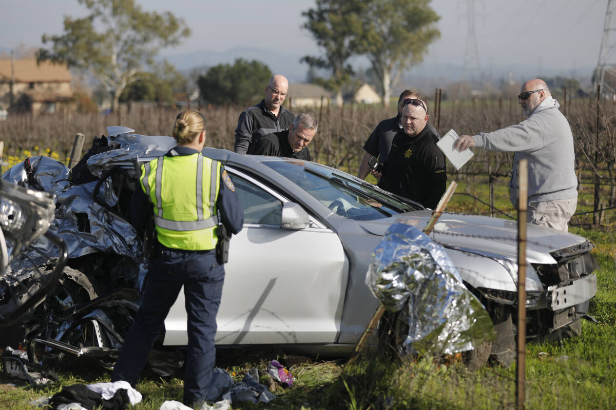 Detail Car Crash Image Nomer 55