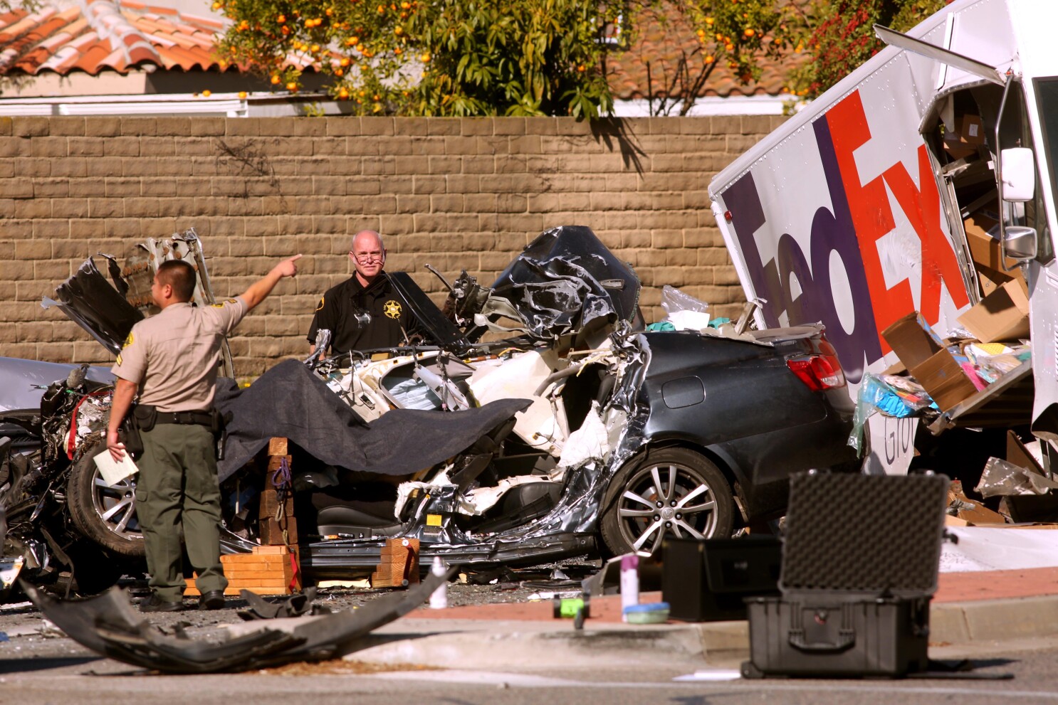 Detail Car Crash Picturs Nomer 36