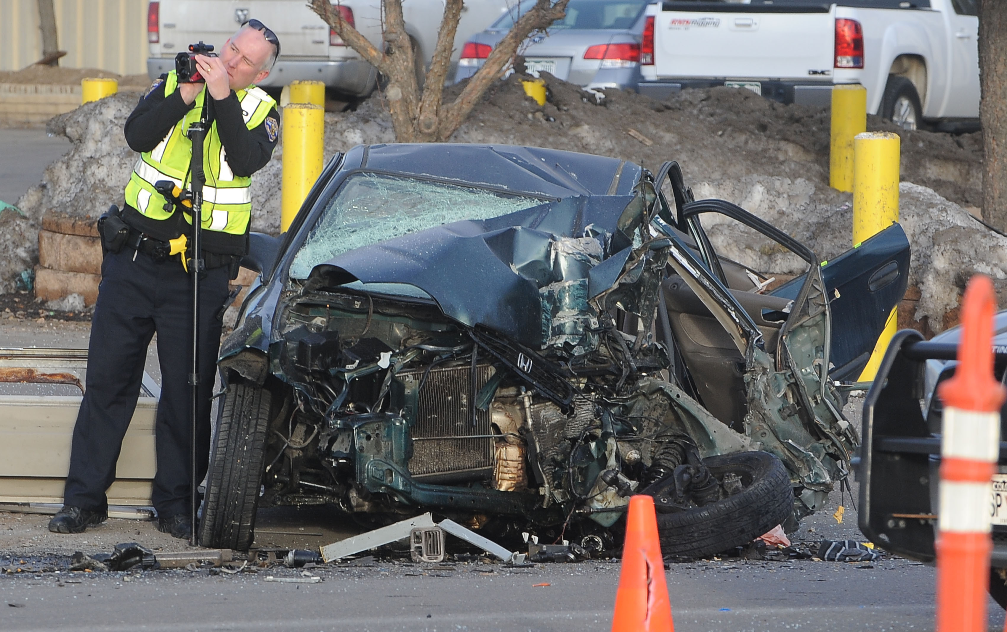 Detail Car Crash Picturs Nomer 49