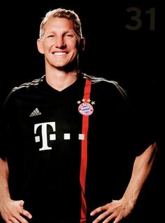 Detail Schweinsteiger Wallpaper Nomer 3