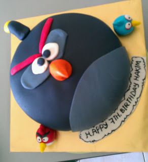 Detail Gambar Angry Bird Hitam Nomer 12