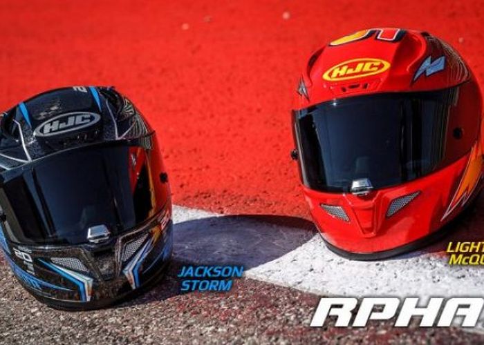 Detail Gambar Animasi Helm Nomer 33