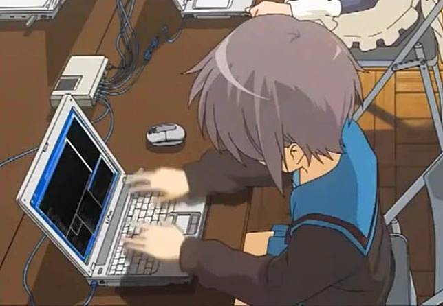 Detail Gambar Anime Bermain Laptop Nomer 6