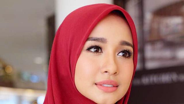 Detail Gambar Artis Cantik Nomer 30