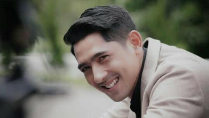 Detail Gambar Artis Ganteng Nomer 21