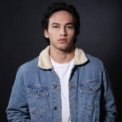 Detail Gambar Artis Ganteng Nomer 34