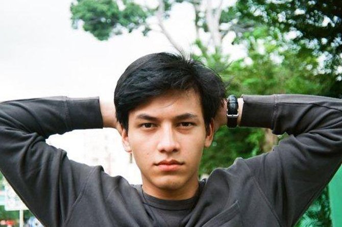 Detail Gambar Artis Ganteng Nomer 8