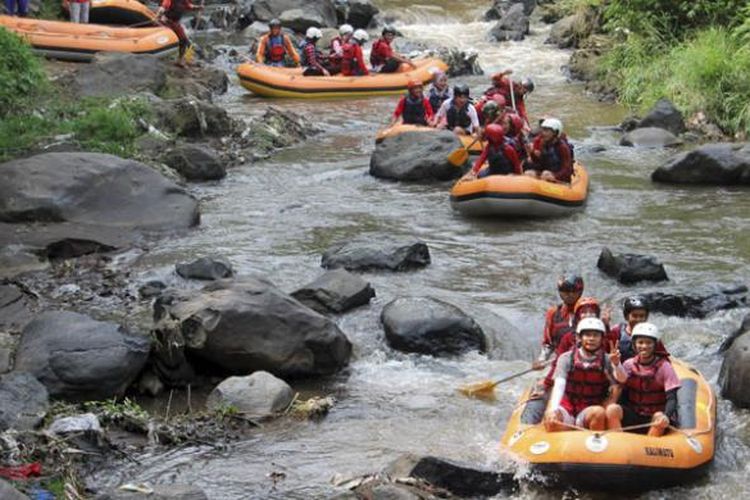 Detail Gambar Arung Jeram Nomer 4