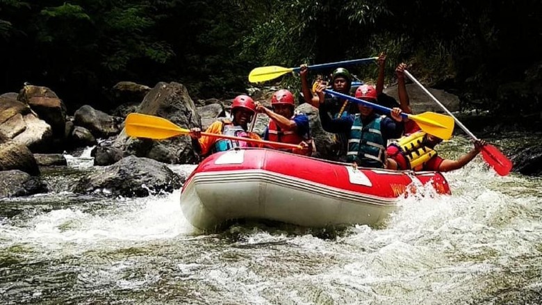 Detail Gambar Arung Jeram Nomer 40