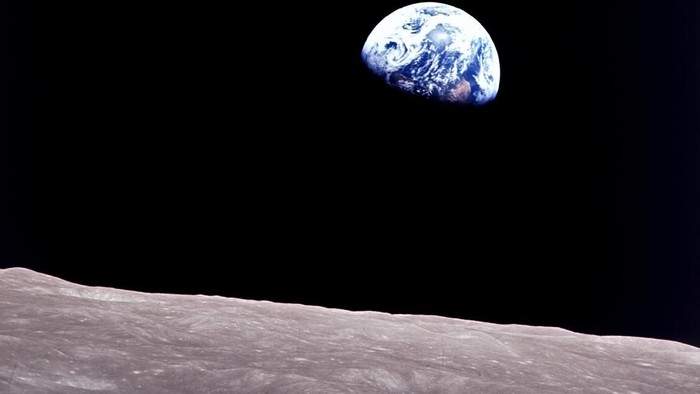 Detail Gambar Astronot Di Bulan Nomer 53