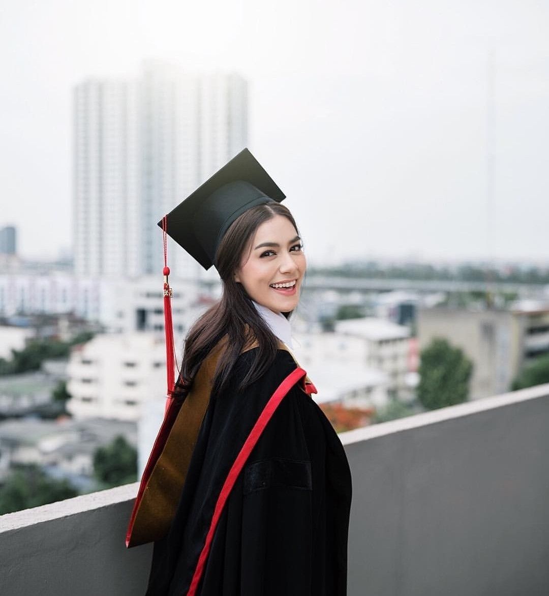 Detail Cara Foto Wisuda Yang Bagus Nomer 8