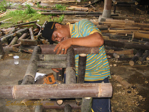 Detail Cara Membuat Kursi Bambu Sederhana Nomer 39