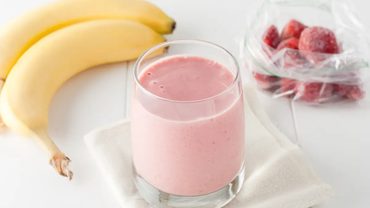 Detail Cara Membuat Smoothies Pisang Strawberry Nomer 3