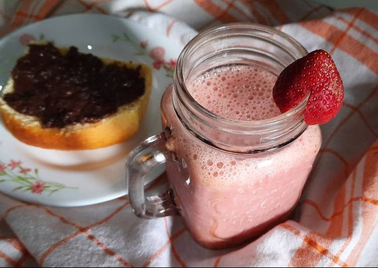 Detail Cara Membuat Smoothies Pisang Strawberry Nomer 32