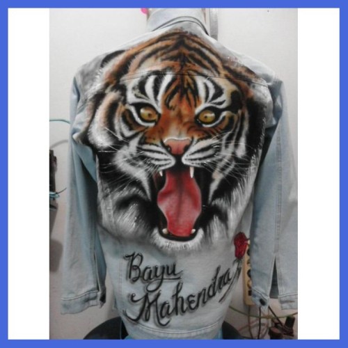 Detail Cat Airbrush Kaos Nomer 27