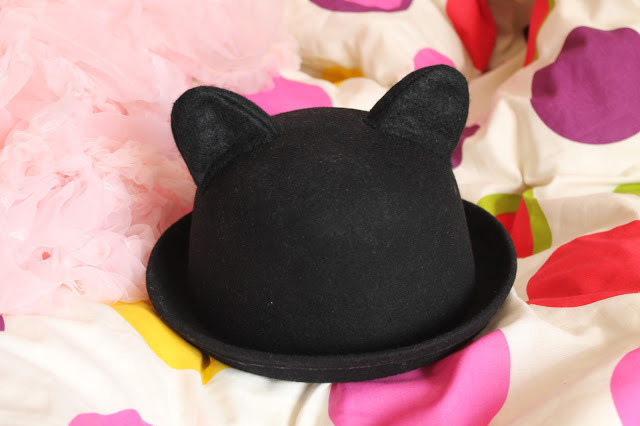 Detail Cat Ear Bowler Hat Nomer 18